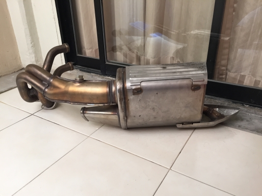 ขายท่อเดิม KAWASAKI ER 650 " FULL" ปี 2014  ราคา 2,500 บาท