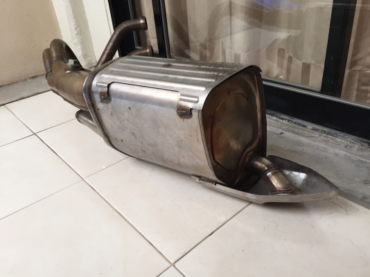 ขายท่อเดิม KAWASAKI ER 650 " FULL" ปี 2014  ราคา 2,500 บาท