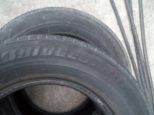 175/70R13  มี 6 เส้น  tel.081-4273941 ไอดีไลน์ 0814273941