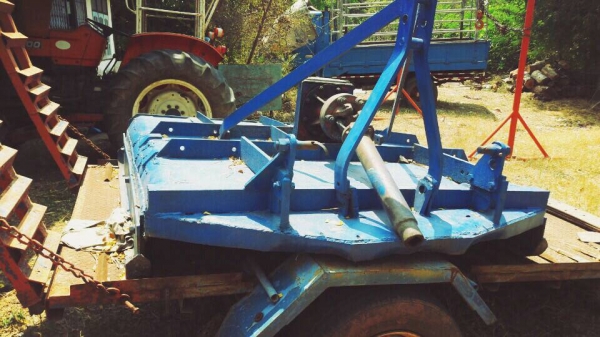 ==>ตัดหญ้ารถไถใหญ่ Howard ขนาด 1.7 ราคาถูก