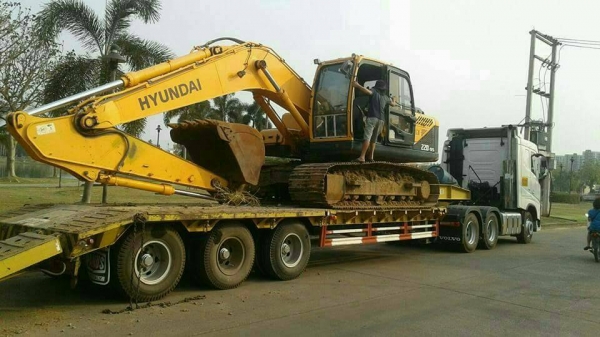 ขาย HYUNDAI 225-95 สภาพสวยพร้อมใช้ ราคาต่อรองได้ ติดต่อได้ที่คุณ อ๊อฟ พิจิตร 086-737-9991 ขาย HYUNDAI 225-95 สภาพสวยพร้อมใช้ ราคาต่อรองได้ ติดต่อได้ที่คุณ อ๊อฟ พิจิตร 086-737-9991