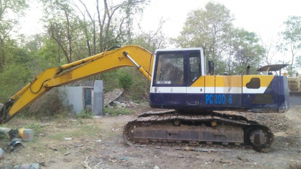 ขาย KOMATSU PC 200-5 สภาพสวยพร้อมใช้ ติดต่อ คุณ อ๊อฟ พิจิตร 086-737-9991 ขาย KOMATSU PC 200-5 สภาพสวยพร้อมใช้ ติดต่อ คุณ อ๊อฟ พิจิตร 086-737-9991