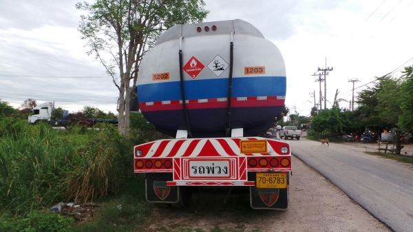 ขายด่วน!!! หางบรรทุกน้ำมัน 40,000 ลิตร 9 ช่อง สภาพพร้อมใช้งาน เอกสารครบพร้อมโอน ++ ติดต่อโดยตรงคุณตั้ม 081-9512529 ++