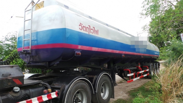 ขายด่วน!!! หางบรรทุกน้ำมัน 40,000 ลิตร 9 ช่อง สภาพพร้อมใช้งาน เอกสารครบพร้อมโอน ++ ติดต่อโดยตรงคุณตั้ม 081-9512529 ++