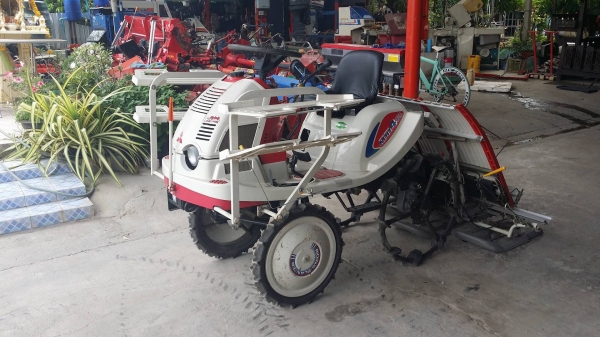 รถดำนานั่งขับ MITSUBISHI  รุ่น MPR4H เก่าญี่ปุ่น  ดำนา 4 แถว สภาพสวย