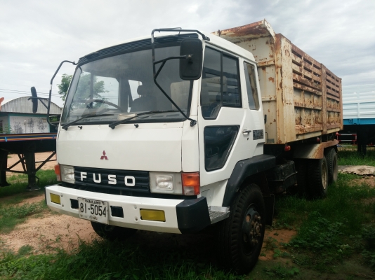 ขายตามสภาพ 527 เครื่อง 6D17 มี2คันครับ ดั้มพ์ดิน 2 เพลา