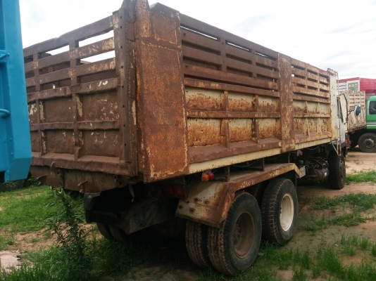 ขายตามสภาพ 527 เครื่อง 6D17 มี2คันครับ ดั้มพ์ดิน 2 เพลา ขายตามสภาพ 527 เครื่อง 6D17 มี2คันครับ ดั้มพ์ดิน 2 เพลา