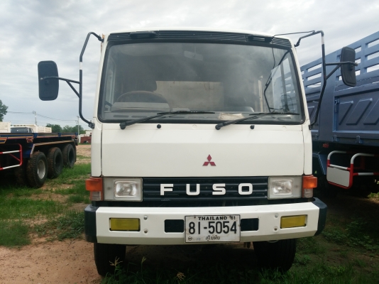 ขายตามสภาพ 527 เครื่อง 6D17 มี2คันครับ ดั้มพ์ดิน 2 เพลา ขายตามสภาพ 527 เครื่อง 6D17 มี2คันครับ ดั้มพ์ดิน 2 เพลา