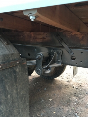 ISUZU NKR  4 ล้อ รถห้างแท้ เครื่อง 88 แรง สภาพพร้อมใช้  โทร 0892121146