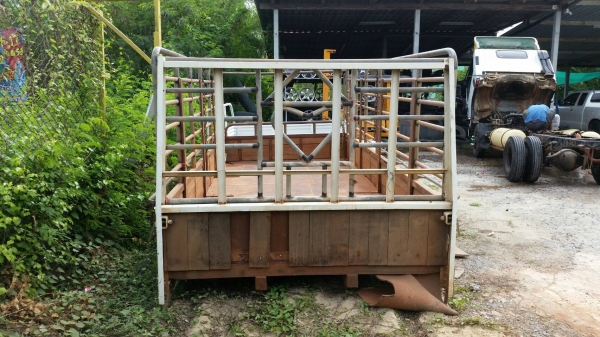 ขายกระบะหกล้อ NMR หรือ NKR ตามสภาพ