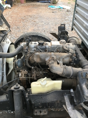 ISUZU NKR  4 ล้อ รถห้างแท้ เครื่อง 88 แรง สภาพพร้อมใช้  โทร 0892121146