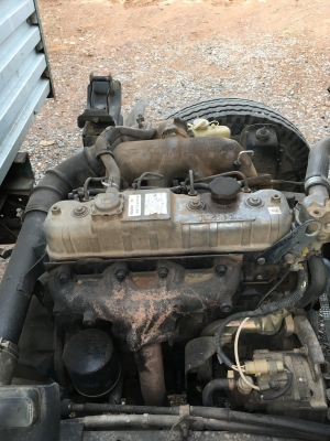 ISUZU NKR  4 ล้อ รถห้างแท้ เครื่อง 88 แรง สภาพพร้อมใช้  โทร 0892121146