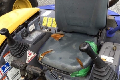 Komatsu PC 30Mr. เก่าญี่ปุ่น สภาพดีพร้อมใช้งาน โทร.090-986-2521 อ๊อบ Komatsu PC 30Mr. เก่าญี่ปุ่น สภาพดีพร้อมใช้งาน โทร.090-986-2521 อ๊อบ