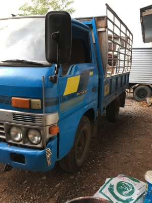 ISUZU TL 74  4 ล้อ  สภาพพร้อมใช้  โทร 0892121146