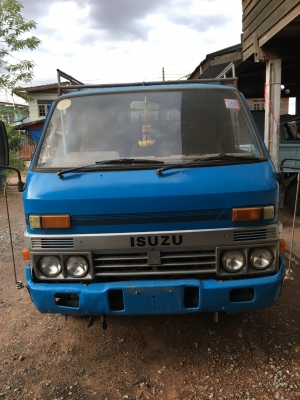 ISUZU TL 74  4 ล้อ  สภาพพร้อมใช้  โทร 0892121146
