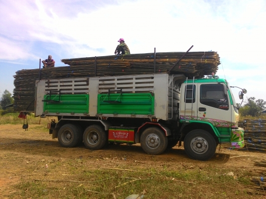 ขายหรือแลกรถขุด  ดาวน์พ่วงแม่ลูก ISUZU DECA 270Euro 2 650,000 พร้อมงานวิ่ง