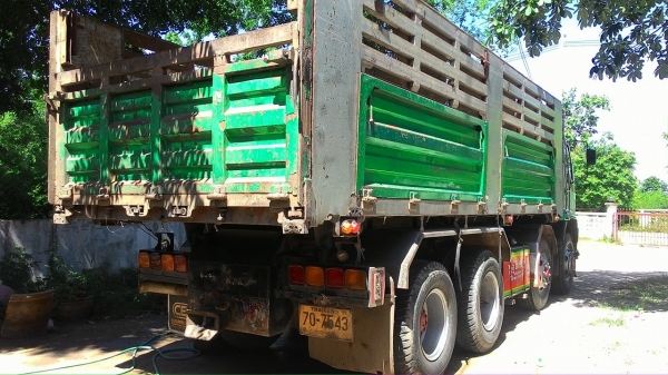 ขายหรือแลกรถขุด  ดาวน์พ่วงแม่ลูก ISUZU DECA 270Euro 2 650,000 พร้อมงานวิ่ง