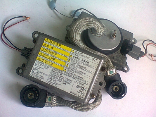 บัลลาสต์ไฟ XENON แท้ MADE IN JAPAN D2R D2S MITSUBISHI บัลลาสต์ไฟ XENON แท้ MADE IN JAPAN D2R D2S MITSUBISHI