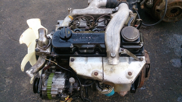ขายเครื่องยนต์ดีเซล Nissan Td27ฝาดำ