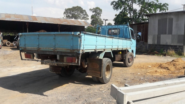 ขายรถหกล้อ