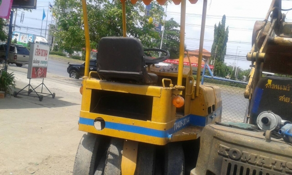 ขายรถบด 4 ตันสั่นสะเทือน WATANABE TV40H-30144 หน้าเหล็กหลังยาง ราคา 135000