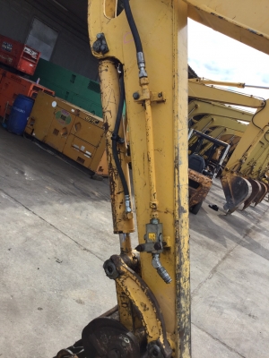 ต้องการขายรถขุดดิน