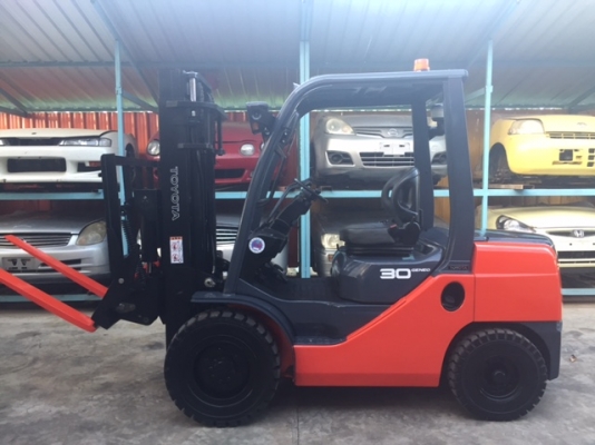 ขายรถโฟลคลิฟท์( เครื่องยนต์ใหม่ล่าสุด) TOYOTA 52-8FD30 ,รถใช้งานมา 3 พันกว่าชั่วโมง,เกียร์ออโต, เครื่องยนต์ดีเซล 2Z , เสายกสูง 3 เมตร , รถนำเข้าจากญี่ปุ่น 100\% ขายรถโฟลคลิฟท์( เครื่องยนต์ใหม่ล่าสุด) TOYOTA 52-8FD30 ,รถใช้งานมา 3 พันกว่าชั่วโมง,เกียร์ออโต, เครื่องยนต์ดีเซล 2Z , เสายกสูง 3 เมตร , รถนำเข้าจากญี่ปุ่น 100\%