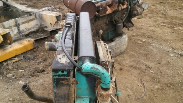 แยกแล้วคับชิ้นส่วนรถแมคโค SK-200-5ใครต้องการหัวเก๋ง แพคอลโทล ออยหม้อนํ้า เครื่อง สนใจรีบนะคับ