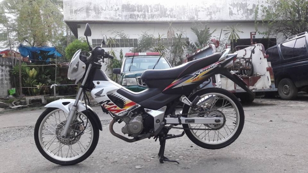 ขายลูกเดียว sonic ปี2546 ขายไม่แพงคับ เล่มครบ