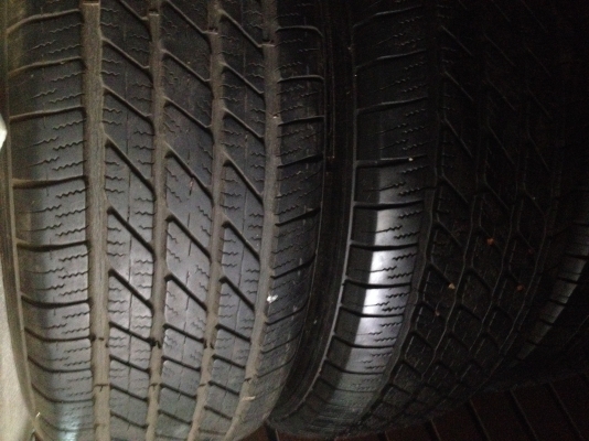 แม็กวีโก้แชมป์ ฟอร์จูนเนอร์ ขอบ17พร้อมยาง มิชเชอร์ลิน 265 65R17 ปี 13 แม็กวีโก้แชมป์ ฟอร์จูนเนอร์ ขอบ17พร้อมยาง มิชเชอร์ลิน 265 65R17 ปี 13