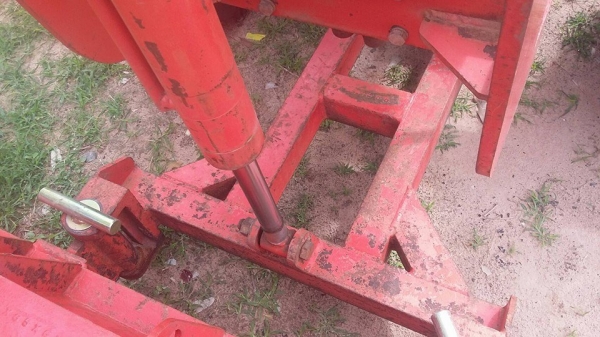 ขายรถไถ KUBOTA L3408 อุปกรณ์ ดันหน้า โรตารี่ สภาพพร้อมใช้งาน เอกสารพร้อมโอน สนใจโทร 090-8588220คุณนะ 093-3258446คุณบิว หรือเข้าดูสินค้าอื่นๆได้ที่ www.narong2truck.com หรือ www.truck.in.th/498 หรือเพจFacebook ณรงค์ ซื้อขายรถมือสอง (เว็บไซต์ส่วนตัว) หรือFa