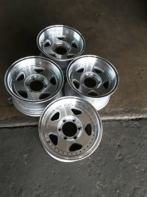 Max ลายแบรดเลย์ ขอบ 15*8 ET-15 สภาพสวยๆ 1ชุด