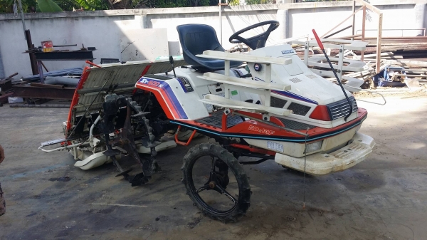 รถดำนานั่งขับ KUBOTA รุ่น S1-600R เก่าญี่ปุ่น  ดำนา 6 แถว สภาพสวย เครื่องยนต์ติดง่าย สภาพพร้อมใช้งาน