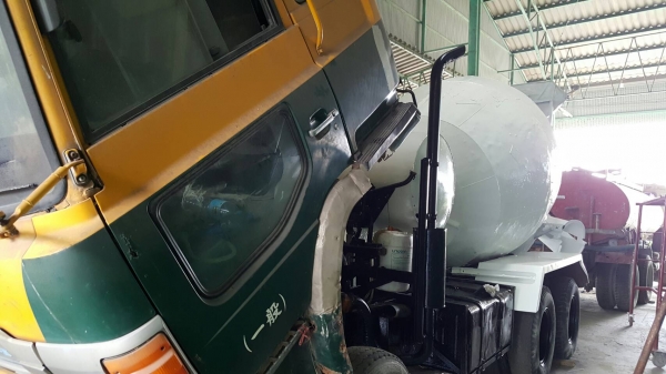 รถโม่หกคิว