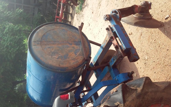 ผานยกร่อง. ร่องอ้อย ร่องมัน ผานยกร่อง. ร่องอ้อย ร่องมัน