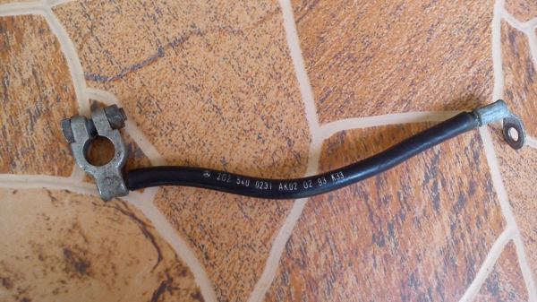 ขั้วแบตเตอรี่ ขั้วลบ ของรถBENZ