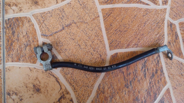 ขั้วแบตเตอรี่ ขั้วลบ ของรถBENZ