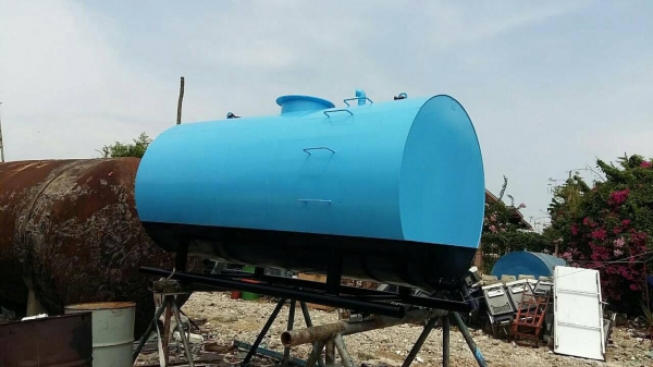 ถังน้ำมัน 5,000 ลิตร สภาพดีสวยแจ่ม ขาย 30,000 / ร้านวินิตรครับ ถังน้ำมัน 5,000 ลิตร สภาพดีสวยแจ่ม ขาย 30,000 / ร้านวินิตรครับ