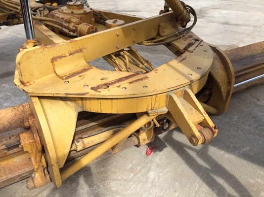 ถึงไทยแล้วครับ 140H#APM01671 ปี2004 18,594ชม.รวมติดScarifierมือ1 ถึงไทยแล้วครับ 140H#APM01671 ปี2004 18,594ชม.รวมติดScarifierมือ1