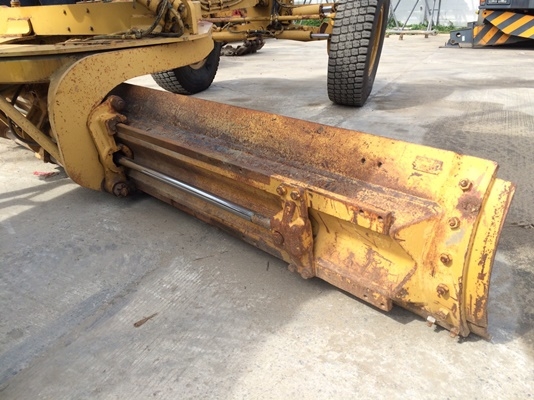 ถึงไทยแล้วครับ 140H#APM01671 ปี2004 18,594ชม.รวมติดScarifierมือ1 ถึงไทยแล้วครับ 140H#APM01671 ปี2004 18,594ชม.รวมติดScarifierมือ1