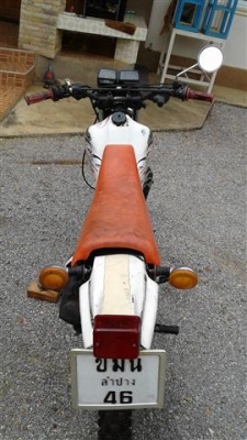 ขาย DT175 ตัวนอกทะเบียนโอนขนส่งภาษีขาดเครื่องดีคันสตาร์ทคันเกียร์ไม่มีเชื่อมตัวหายากน่าสะสม