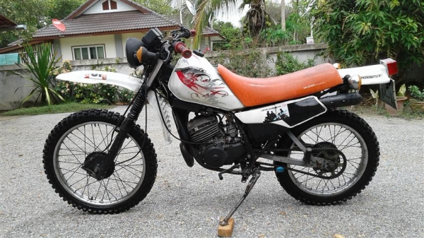 ขาย DT175 ตัวนอกทะเบียนโอนขนส่งภาษีขาดเครื่องดีคันสตาร์ทคันเกียร์ไม่มีเชื่อมตัวหายากน่าสะสม