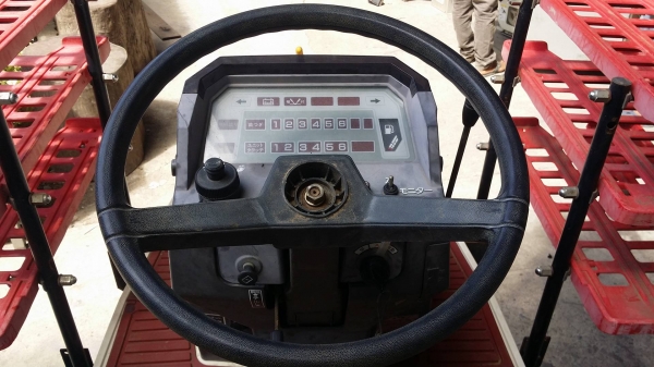 รถดำนานั่งขับ YANMAR รุ่น RR60 เก่าญี่ปุ่น  ดำนา 6 แถว  สภาพสวย เครื่องยนต์ติดง่าย สภาพสวยพร้อมใช้งาน