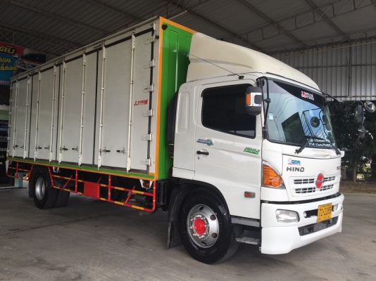 ขาย6ล้อHINO.MAGA.FG8JPLA Euro3.QDR.ซีรี่ย์500คอมมอลเรล 220เเรงรถห้างตู้เเห้ง10บานเปิดได้รอบยาว7.20เมตรภายในสีดำปี2556(2013)ใช้งานได้เลยรถสภาพสวยราคา1,490,000บาท รถได้ที่เต็นท์รถ JJ.AUTOCAR 2 หลังวัดจันทรารามติดถนนเพชรเกษมหลักกิโลเมตรที่68.5 ฝั่งขาเข้านครป