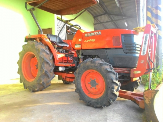 ขายรถไถ KUBOTA L3408  มีหลายคันให้เลือก ราคาเริ่มต้นที่ 140,000 รถอยู่ อ.แกลง ระยอง มีรถขนส่งบริการทั่วไทย DC Tractor Rayong 0818618678 ,0899347475 id line=0818618678 id line=0899347475 https://www.facebook.com/Tractors-Rayong-307154532717928/photos_strea