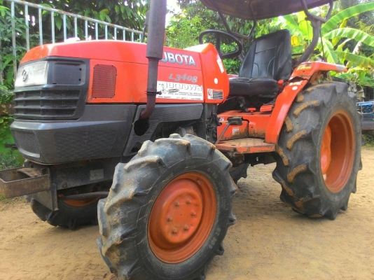 ขายรถไถ KUBOTA L3408  มีหลายคันให้เลือก ราคาเริ่มต้นที่ 140,000 รถอยู่ อ.แกลง ระยอง มีรถขนส่งบริการทั่วไทย DC Tractor Rayong 0818618678 ,0899347475 id line=0818618678 id line=0899347475 https://www.facebook.com/Tractors-Rayong-307154532717928/photos_strea