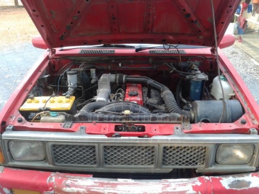 กระบะแค็ปเครื่องฝาแดง