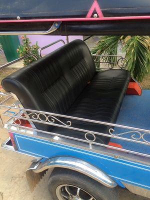 ขายตุ๊กๆ