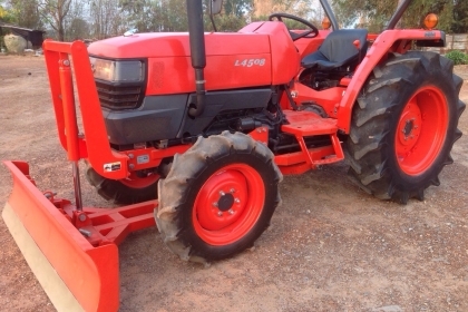 ขายL4508   4WD พร้อมใบดันหน้า