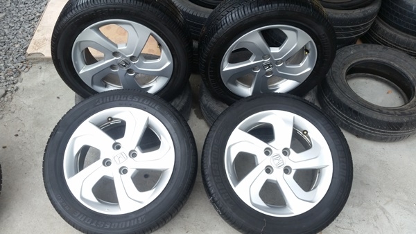 ขายล้อHONDA All New CITYขอบ15 ยางปี14   4 ล้อ